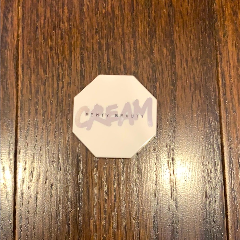NWOT Fenty Beauty Cream Blush